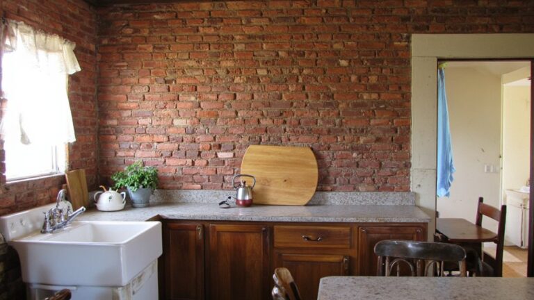 charming brick backsplash designs