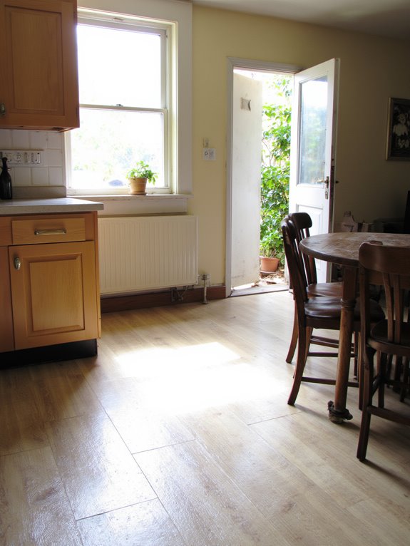 subtle textured vinyl flooring