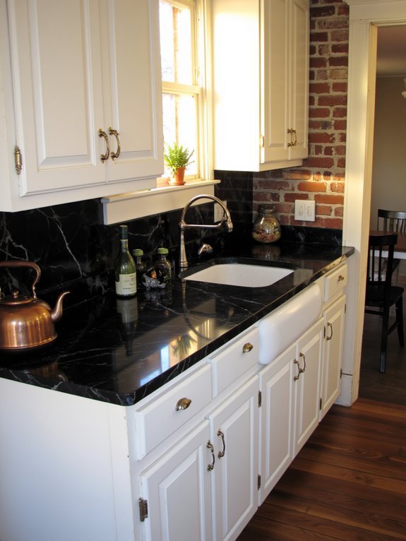 bold black onyx elegance