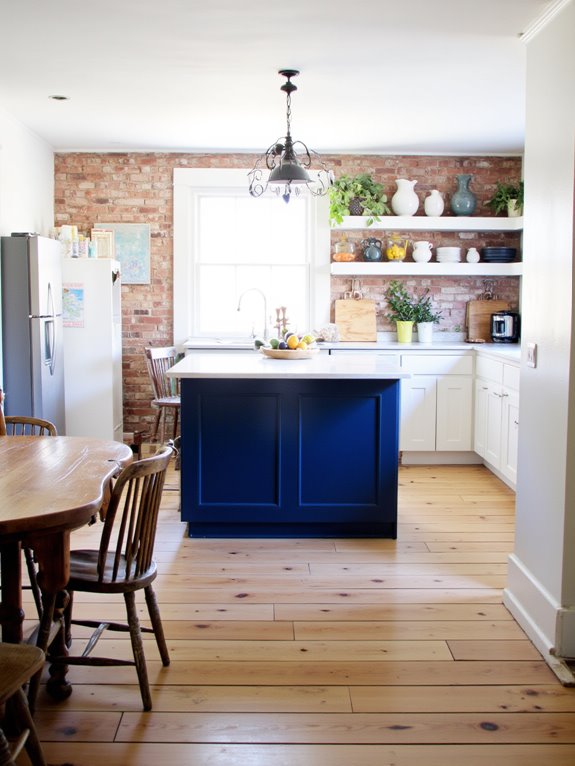 bold island color contrast