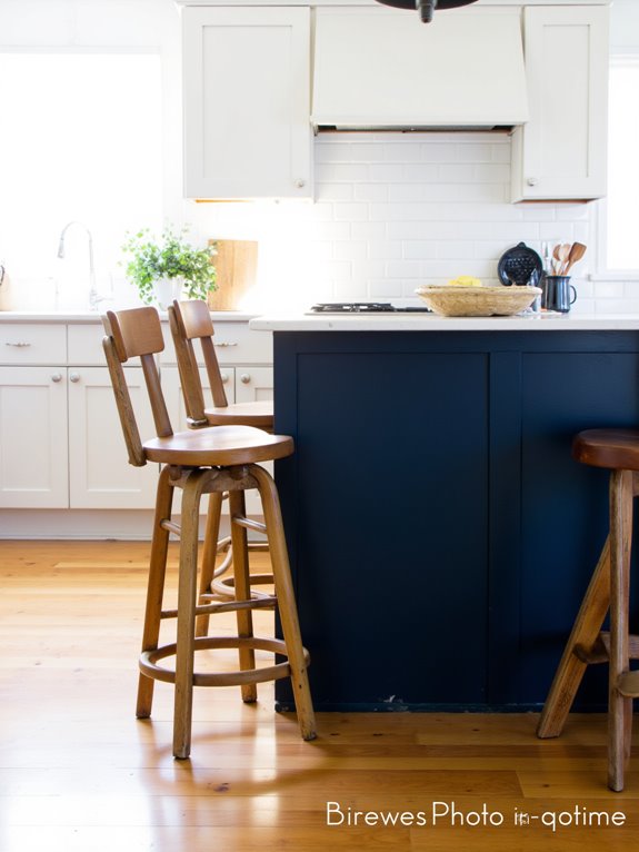 boldly colored kitchen islands