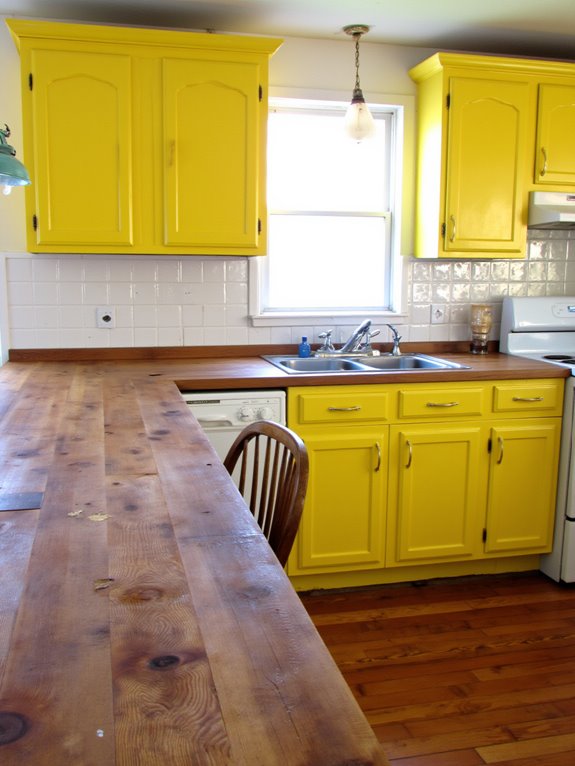 energizing yellow kitchen accents