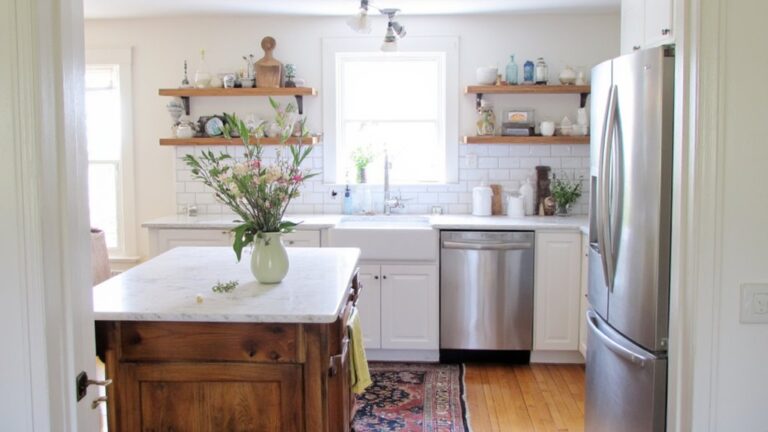 fresh and bright kitchens