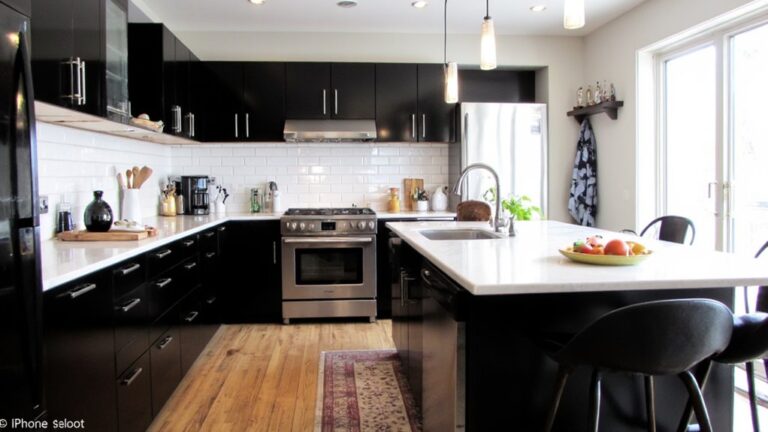 luxury black and white kitchens