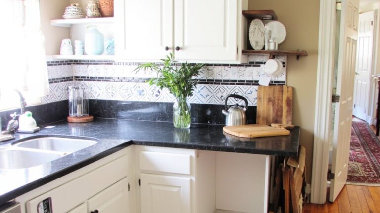 stylish black and white backsplashes