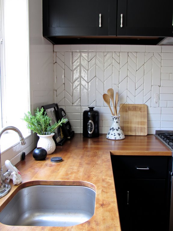 unique subway tile layouts