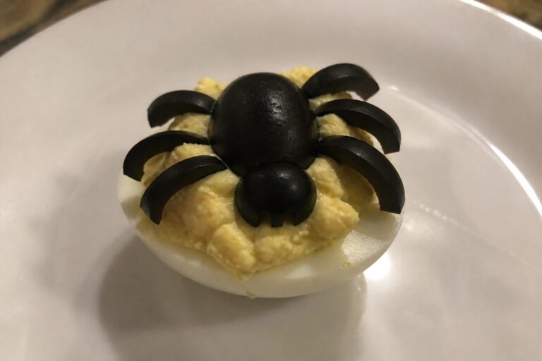 10 Easy Halloween Appetizers Anyone Can Make 10 Easy Halloween Appetizers Anyone Can Make
