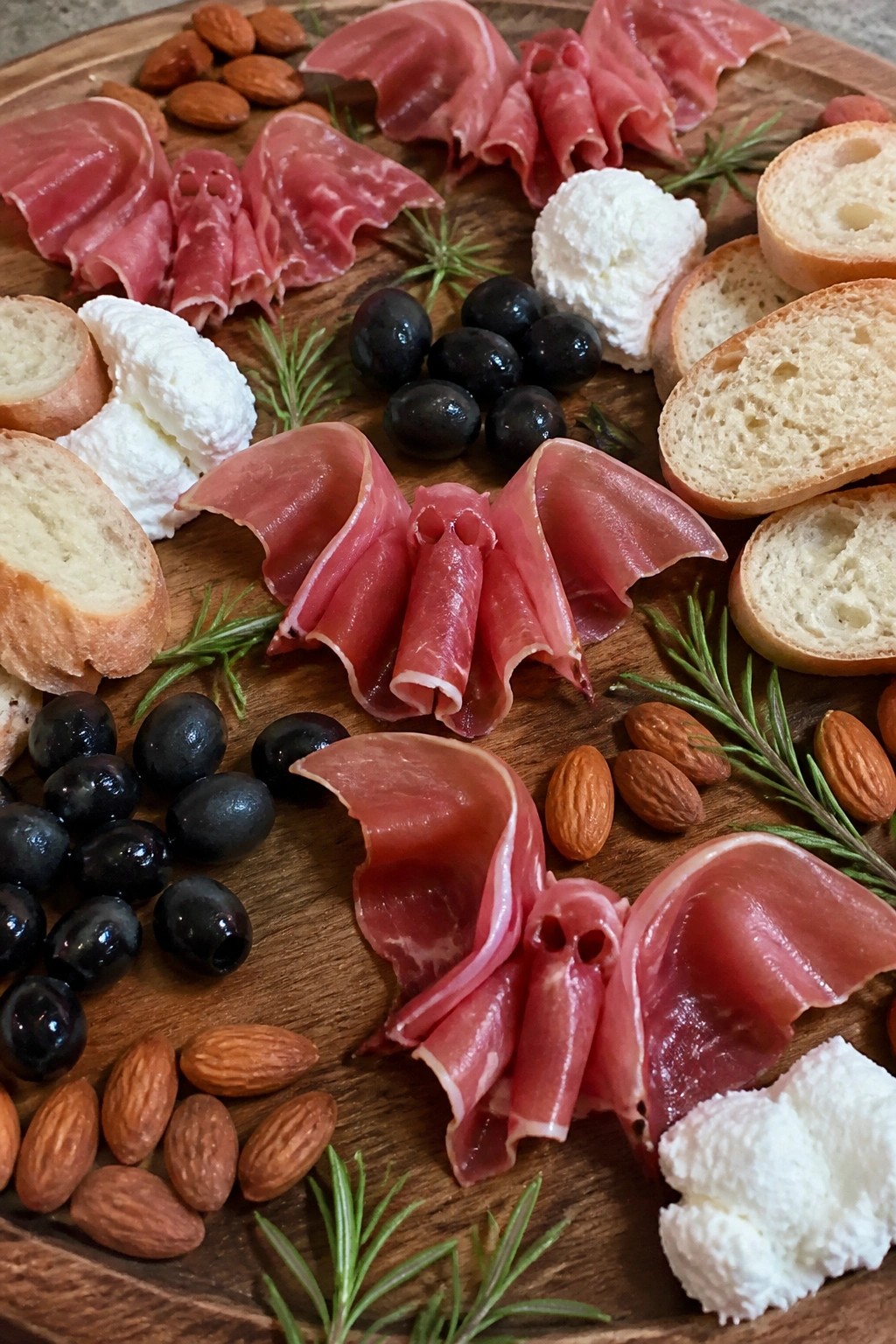 Bat Wing Prosciutto and Olive Board
