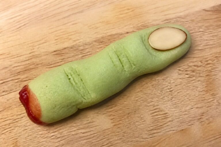 13 Spooky Halloween Finger Foods for Party Crowds 13 Spooky Halloween Finger Foods for Party Crowds