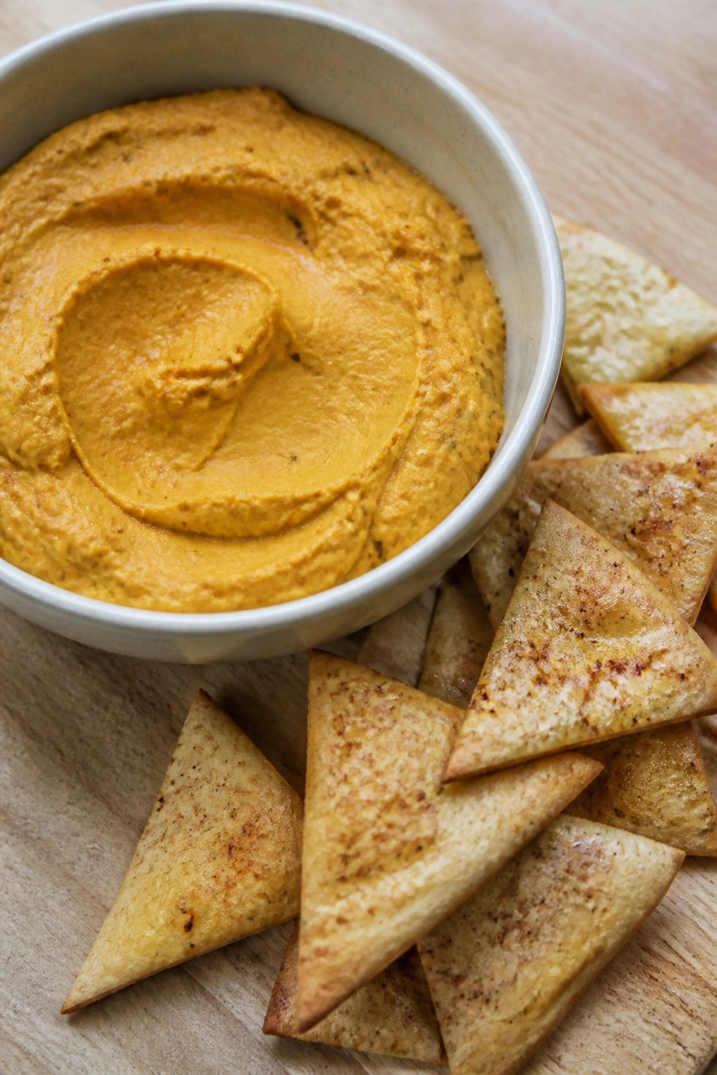 Spiced Pumpkin Hummus with Pita Triangles