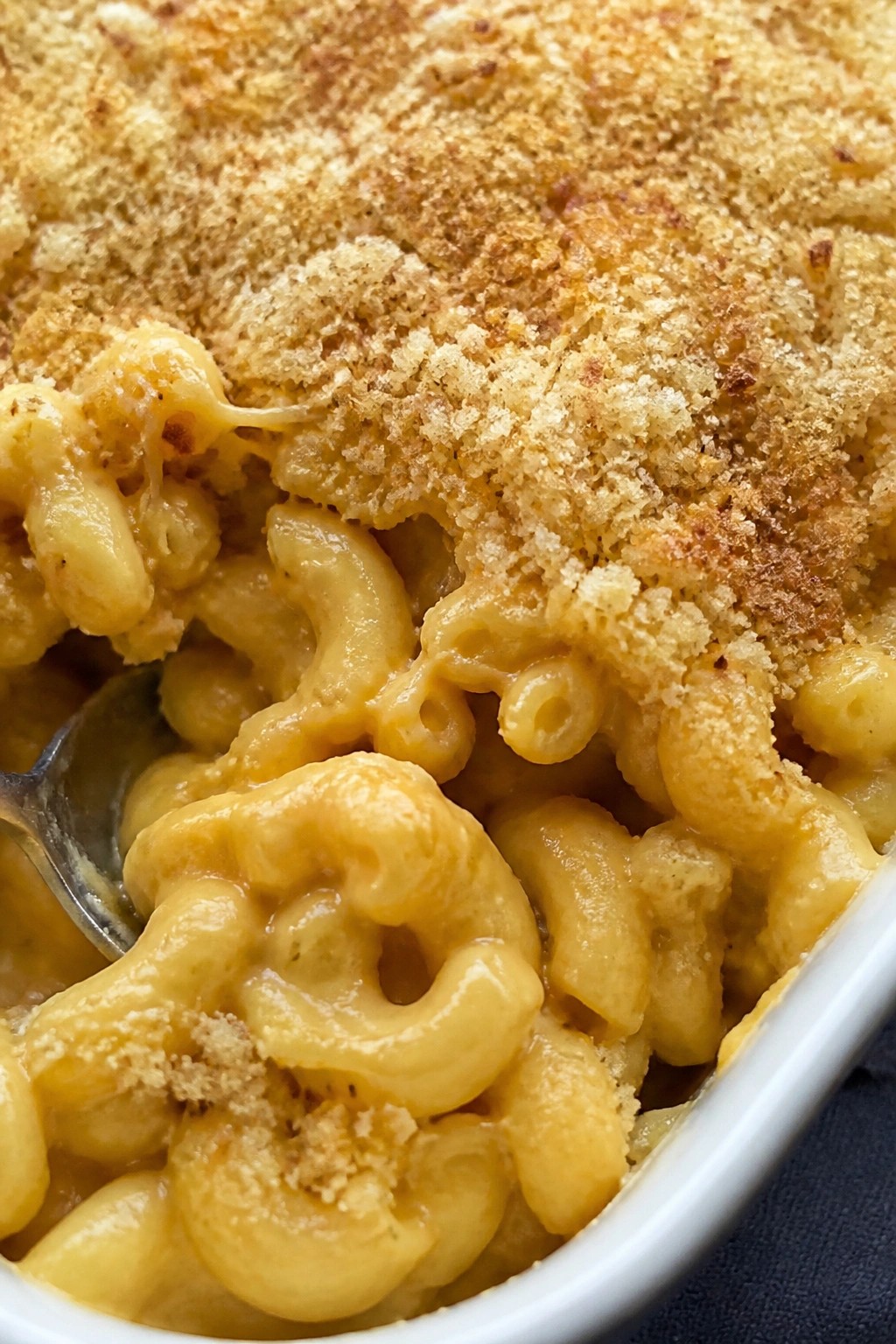 Pumpkin Patch Macaroni and Cheese with Crispy Breadcrumb Topping