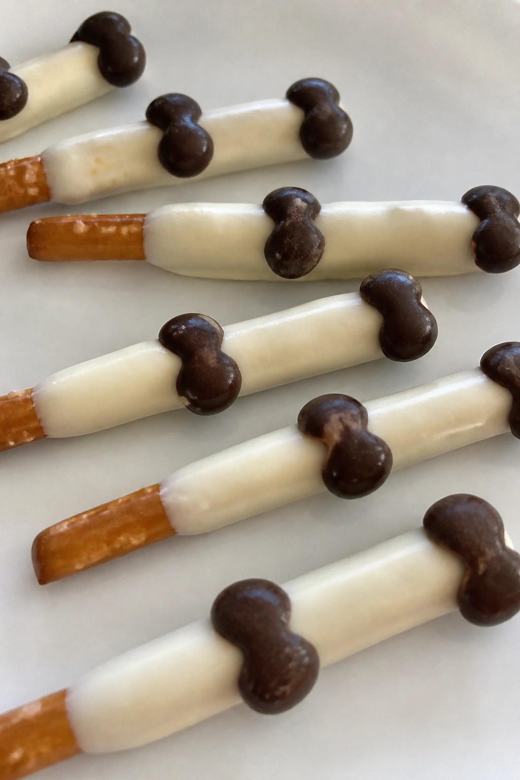 Skeleton Bone White Chocolate Pretzel Rods