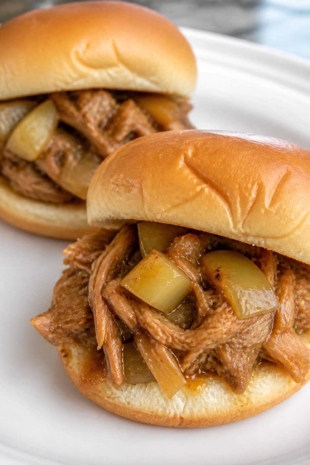 Slow Cooker Caramel Apple Pulled Pork Sandwiches