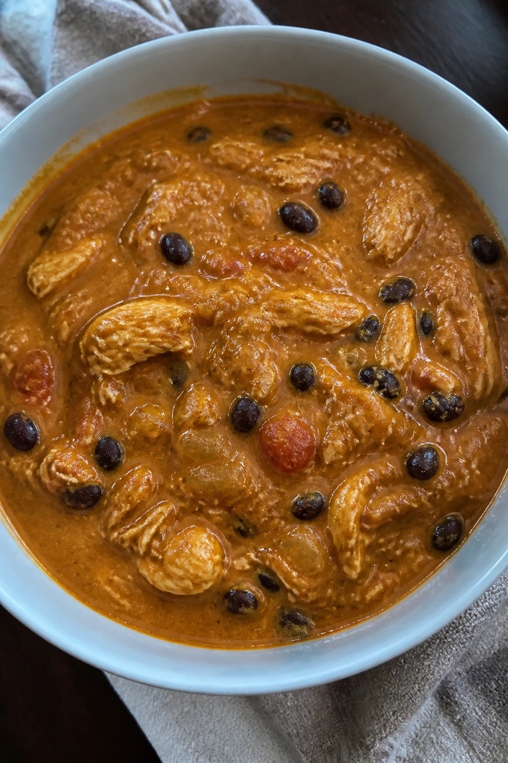 Slow Cooker Spiced Pumpkin Chicken Chili